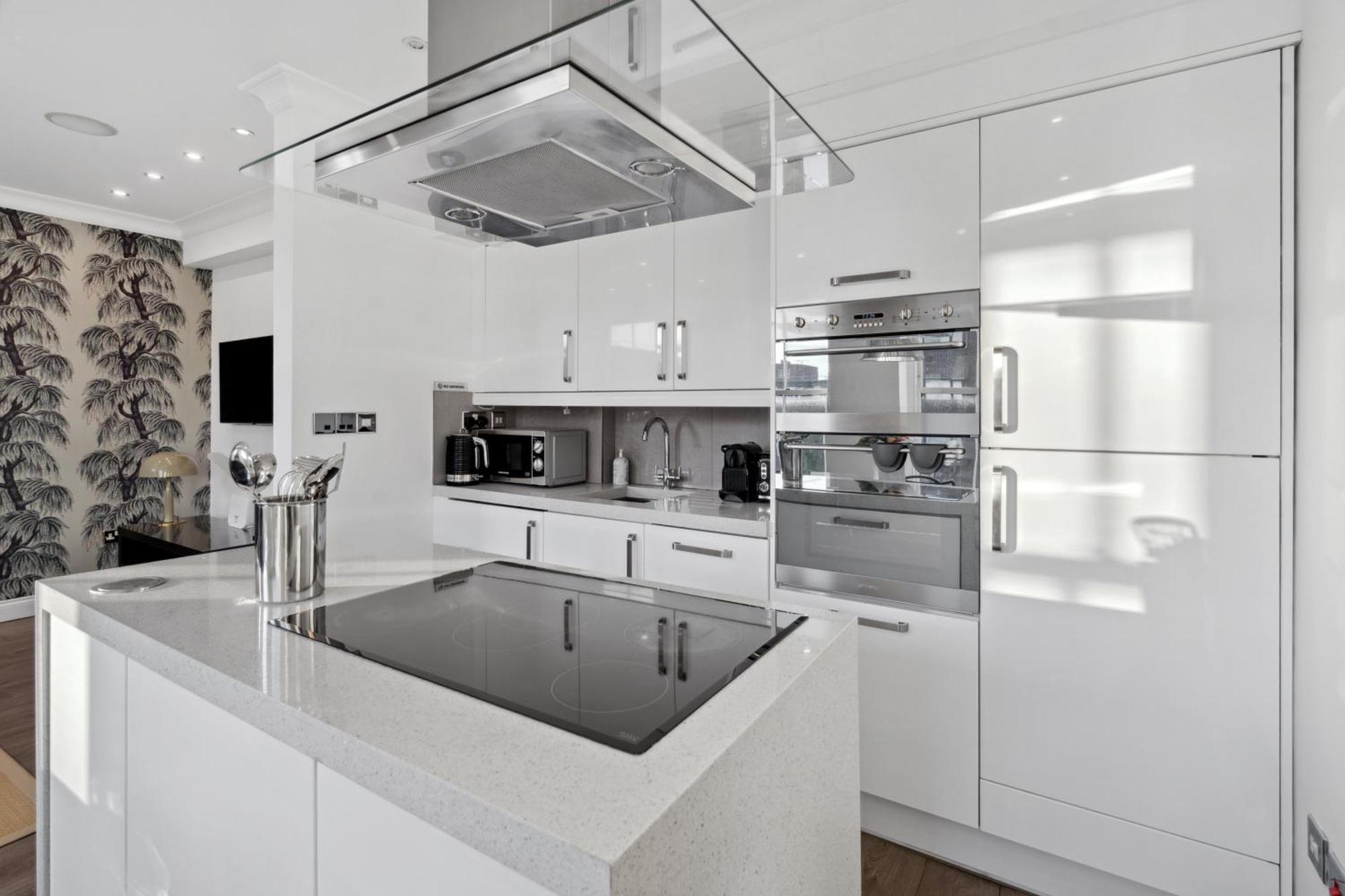 Bright & Airy Flat With Stunning Rooftop Views Apartment London